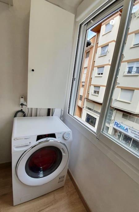 Acogedor Piso En El Centro De Sabinanigo Apartment Exterior foto
